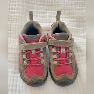 Girls Keen Hiking Shoes, 11
